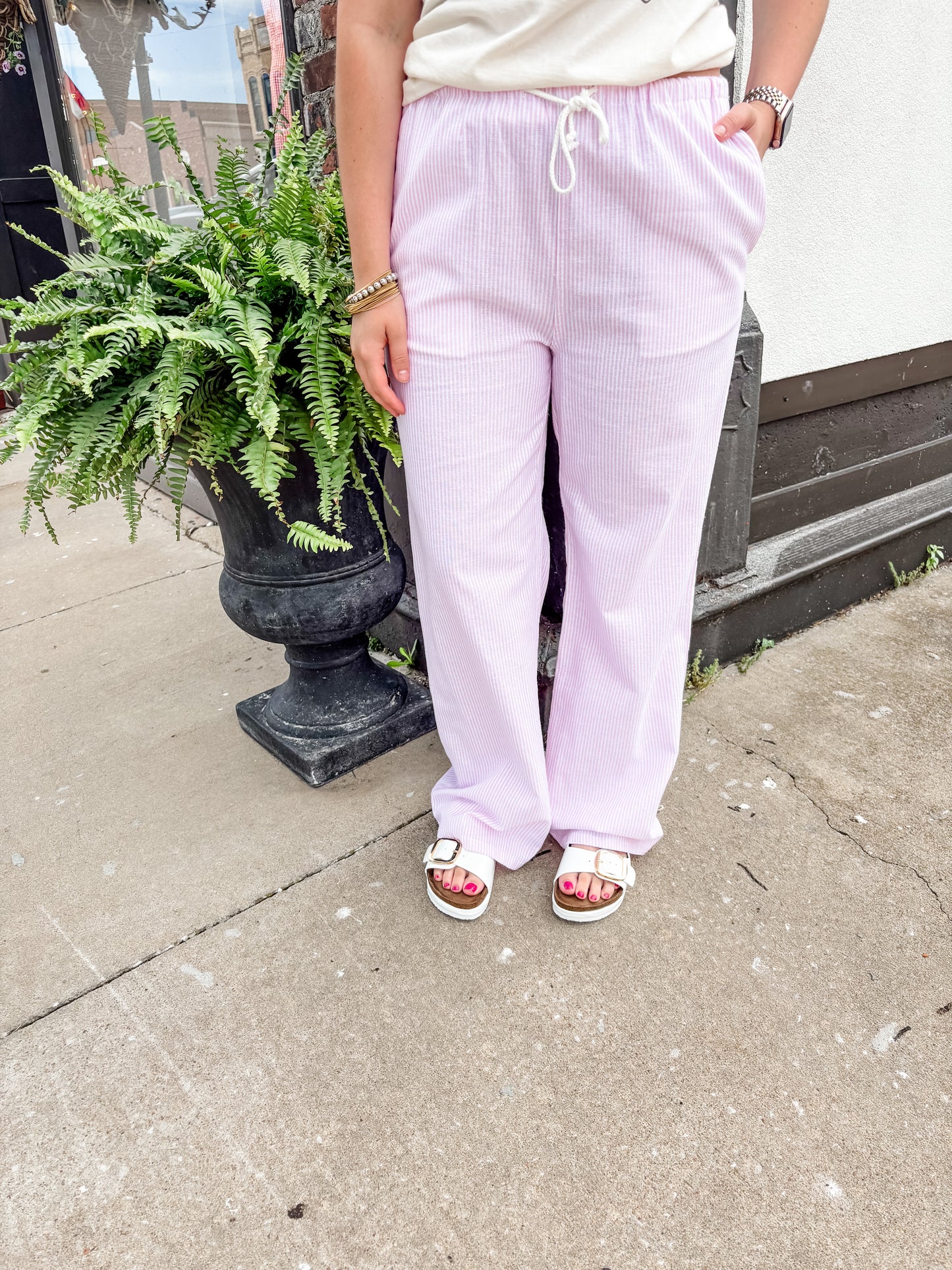 Serving Seersucker Pant - Pink