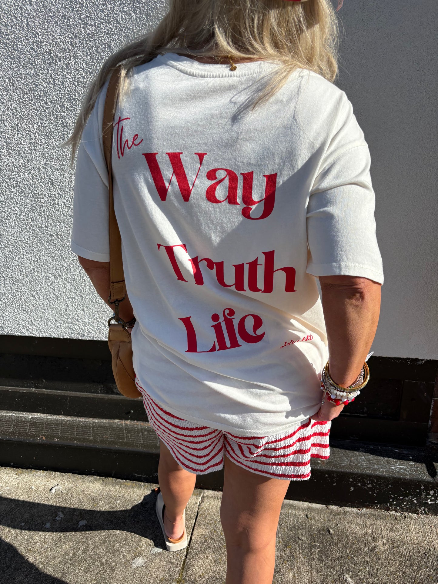 The truth Graphic