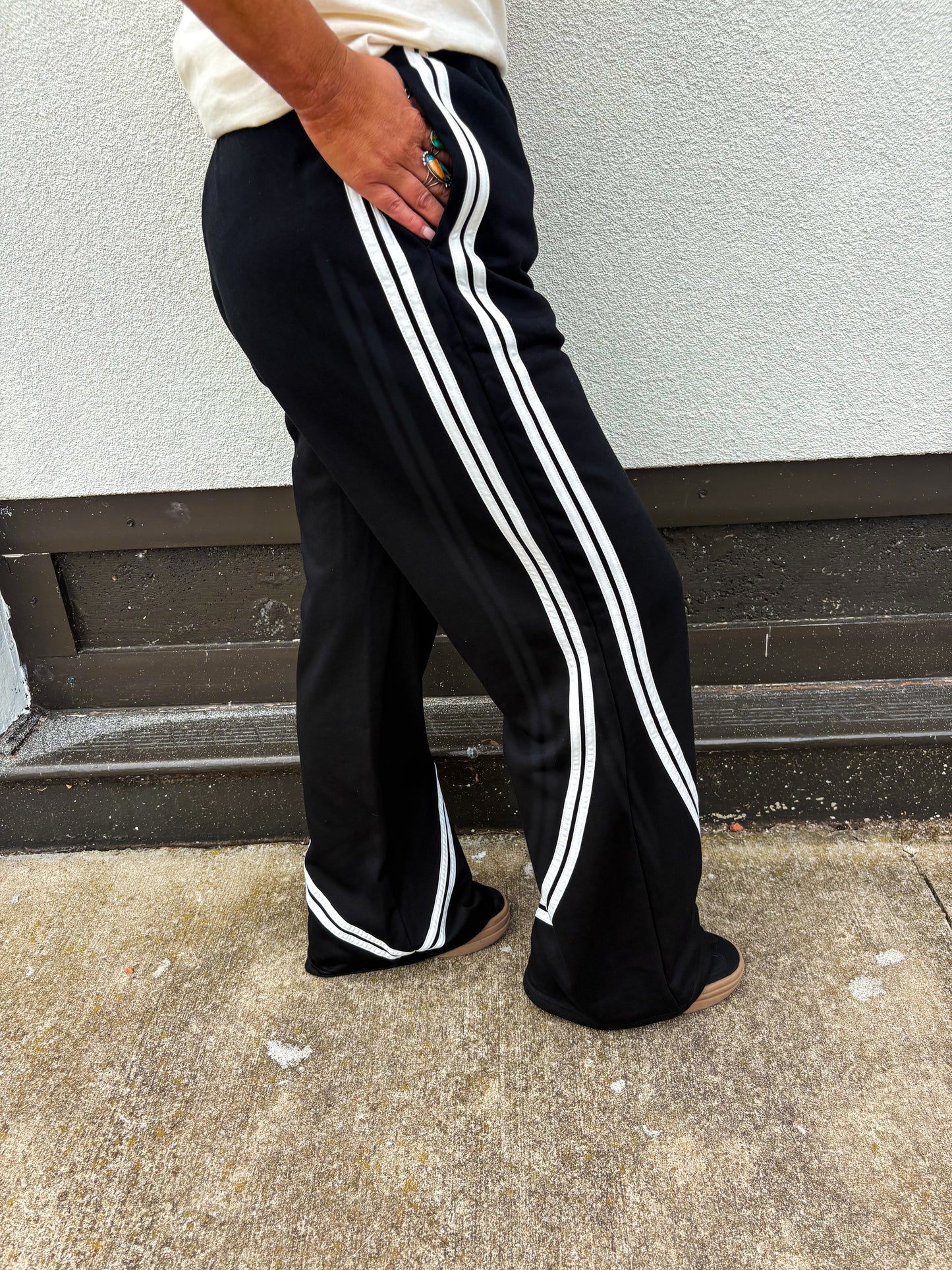 Off the Track Sweats - Black