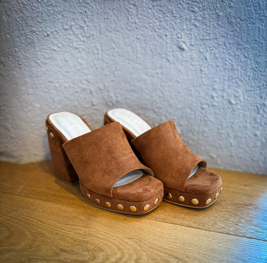 The Leona Platform Heel